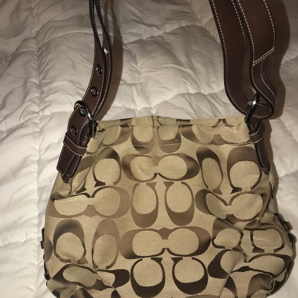 🎉SOLD🎉 Authentic Coach Bag (medium size) - Picture 4 of 8